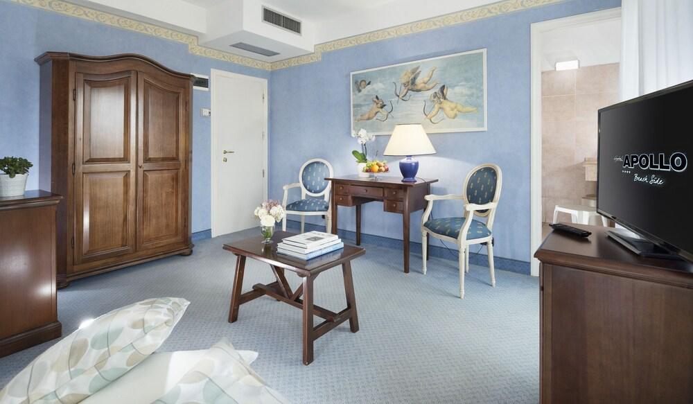 Hotel Apollo Ричоне Екстериор снимка
